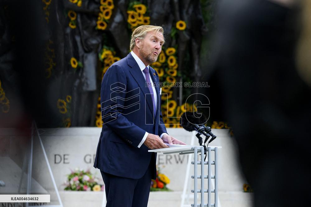 King Willem-Alexander and PM Schoof Commemorate 80th Anniversary of WWII End - The Hague