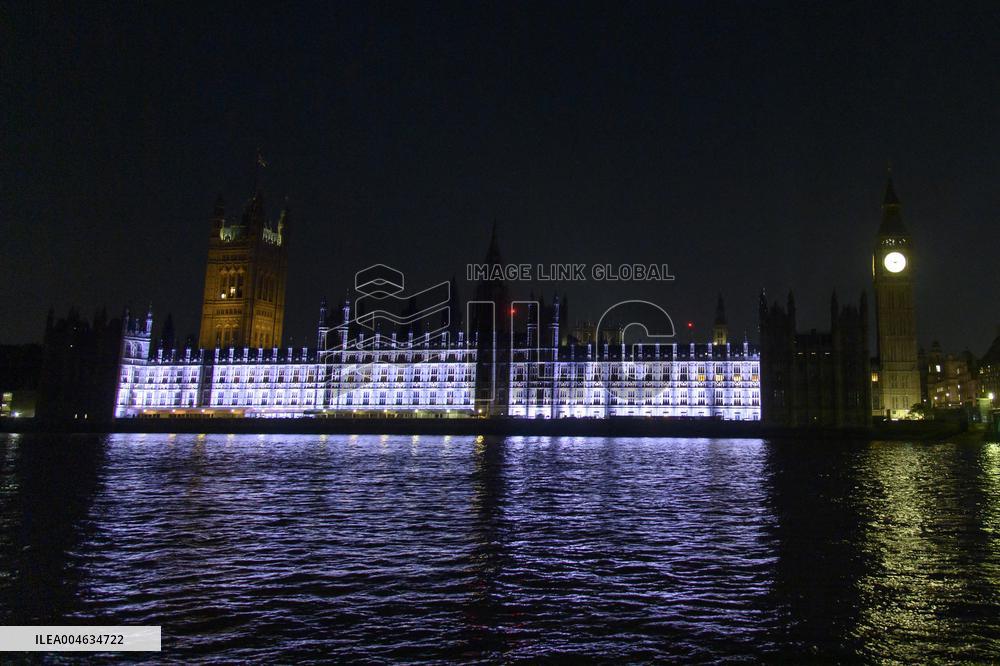 London Lights Up for 80th VJ Day Commemoration - UK