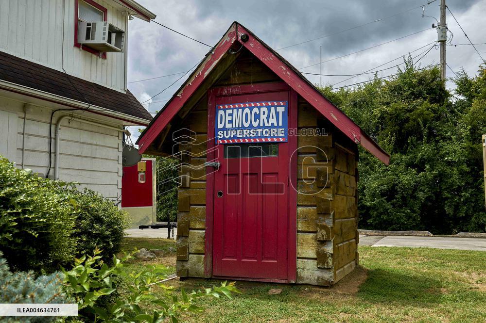 Trump Super Store in Knoxville - USA