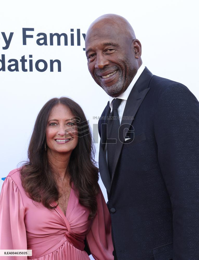 Harold and Carole Pump Foundation 25th Anniversary - Beverly Hills