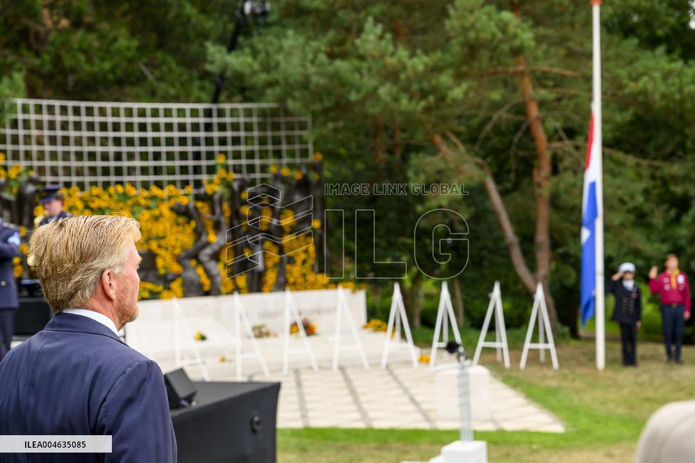 King Willem-Alexander and PM Schoof Commemorate 80th Anniversary of WWII End - The Hague