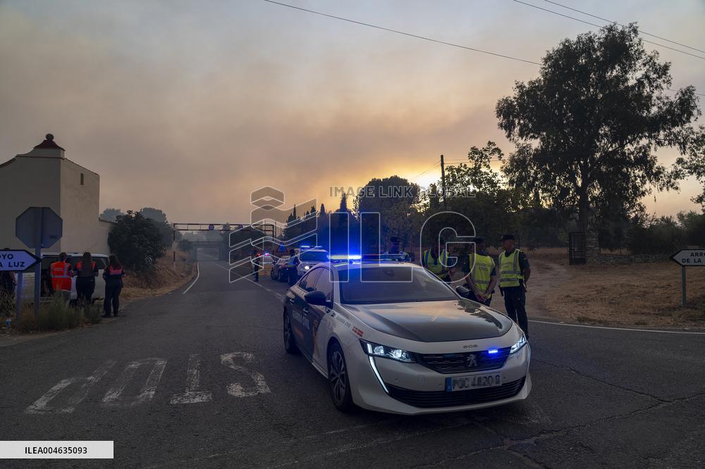 Aliseda Fire Destroys Homes in Las Vinas de la Mata - Spain