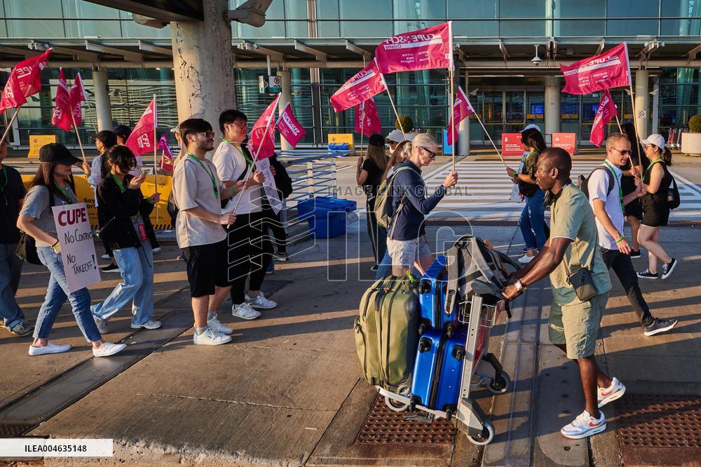 Air Canada Flight Attendants Strike at Toronto Airport - Canada