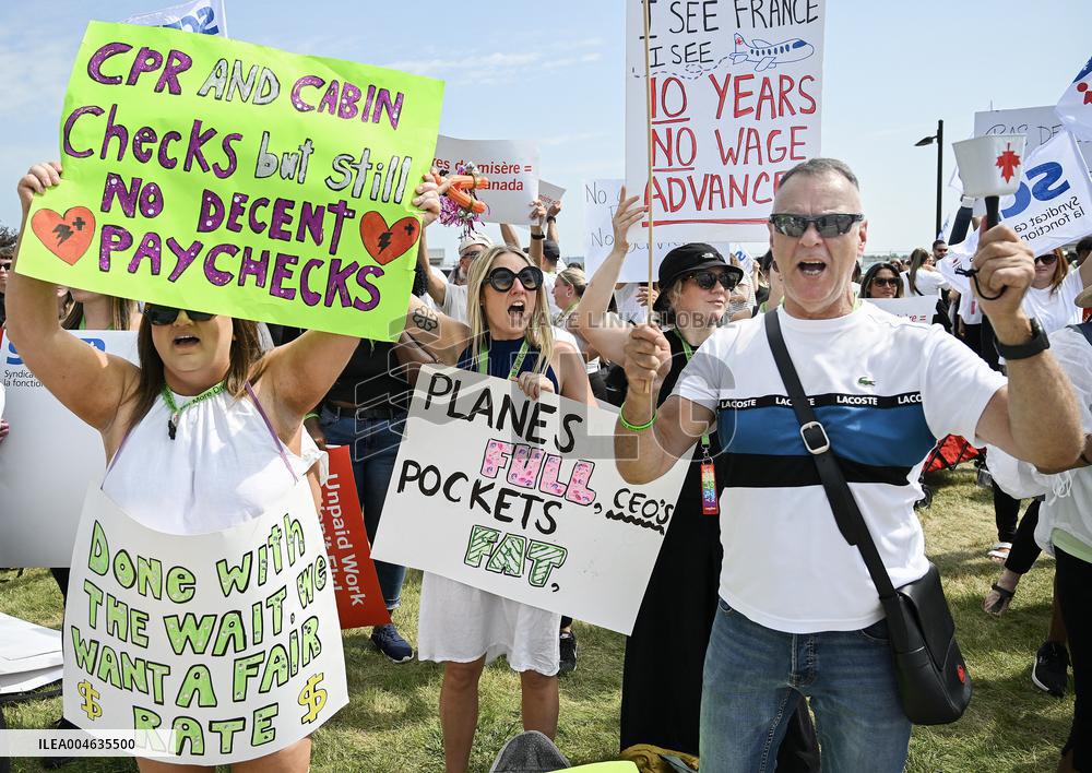 Air Canada Flight Attendants Strike - Montreal