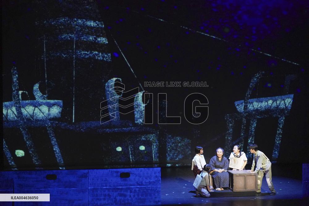 Stage play on 1944 sinking of Tsushima-maru ship
