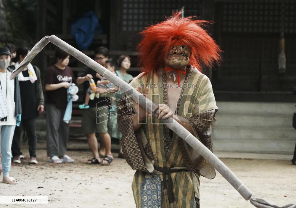 Western Japan traditional shrine ritual