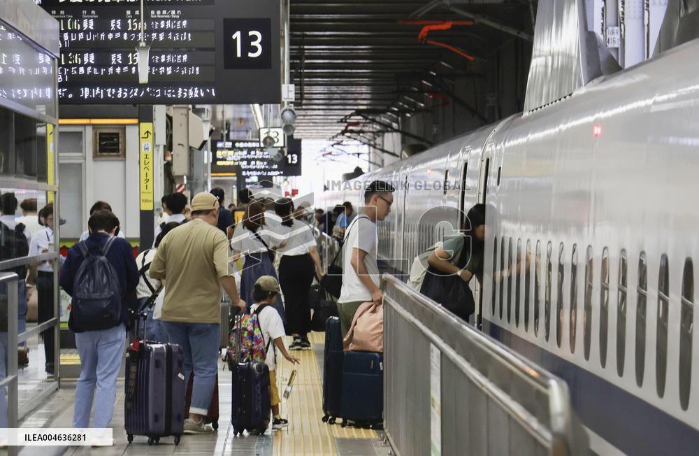 Return rush of holidaymakers