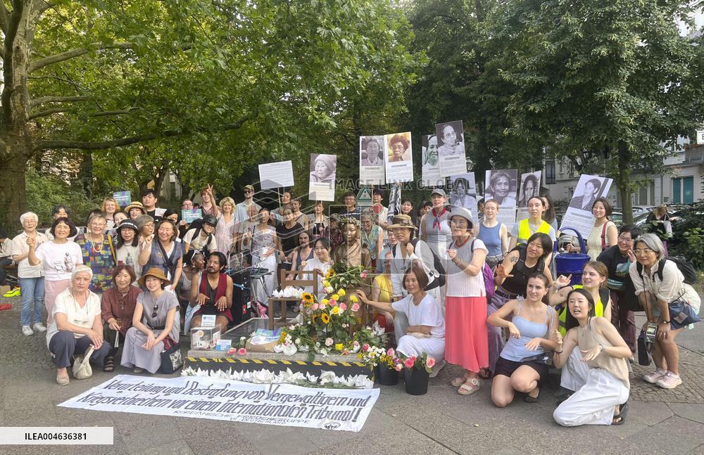 "Comfort women" statue in Berlin