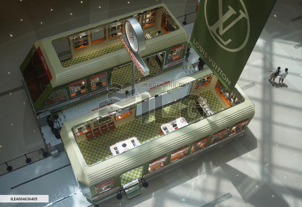 LV Express Pop-up Store in Hangzhou