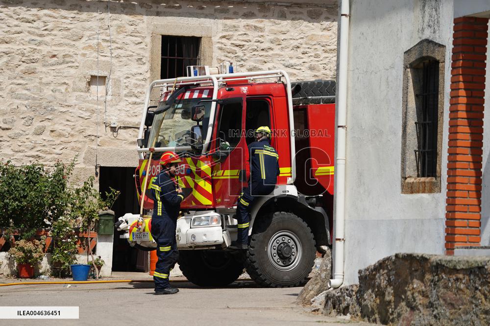 Fires in Cipérez and El Payo Spread Amid Wind and Heat - Spain