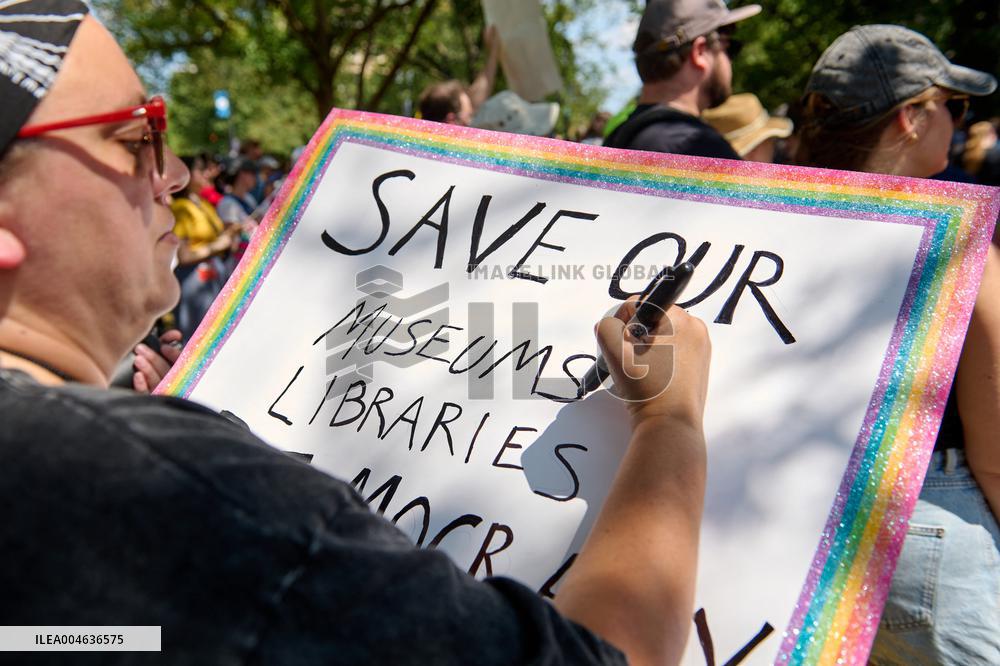 Protests Against The Deploy of National Guard Troops - Washington DC