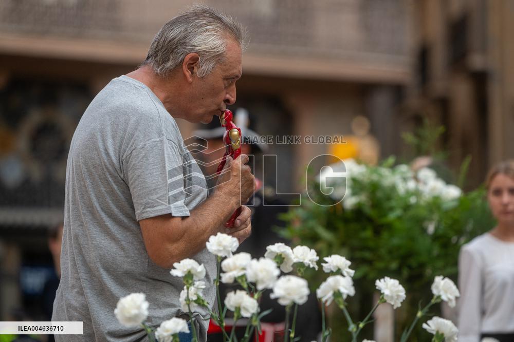 Barcelona Honors 17A Bombing Victims on 8th Anniversary - Barcelona