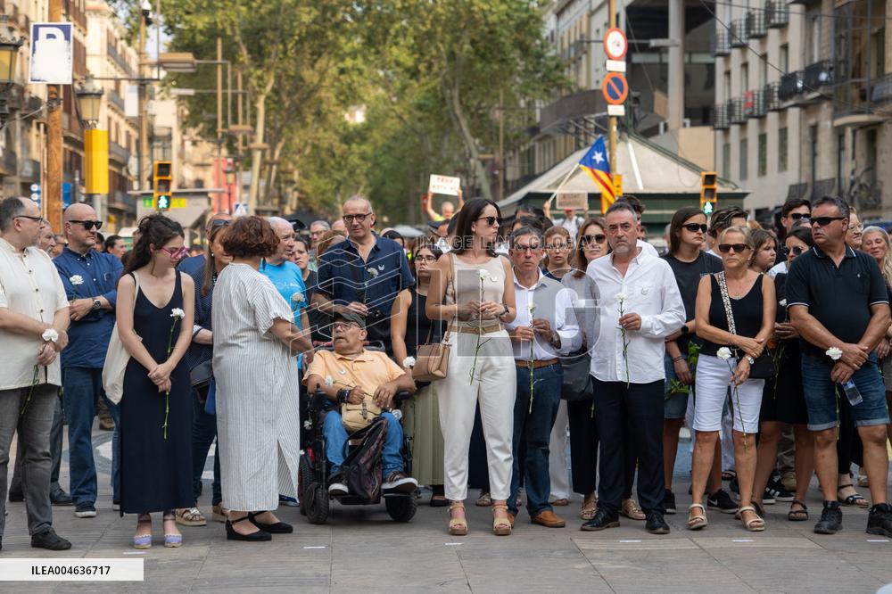 Barcelona Honors 17A Bombing Victims on 8th Anniversary - Barcelona