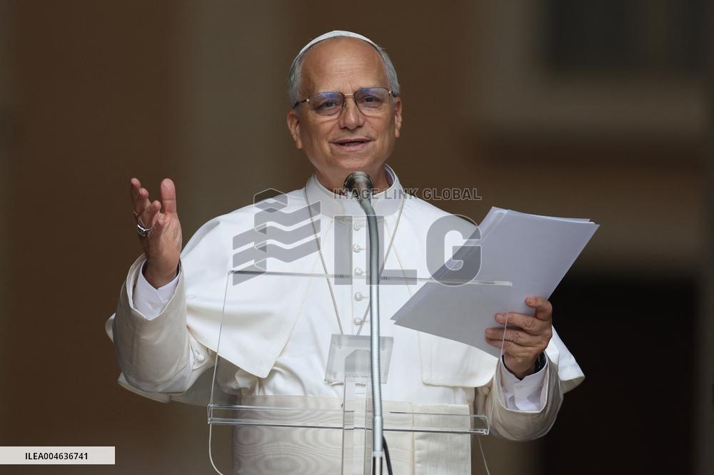 Pope Leo XIV recites the Angelus in Castelgandolfo - Rome