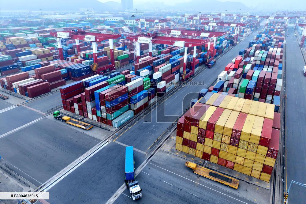 Qingdao Port Yard Foreign Trade Container