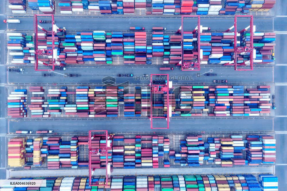 Qingdao Port Yard Foreign Trade Container