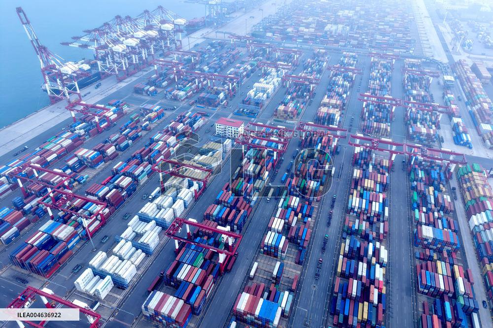 Qingdao Port Yard Foreign Trade Container