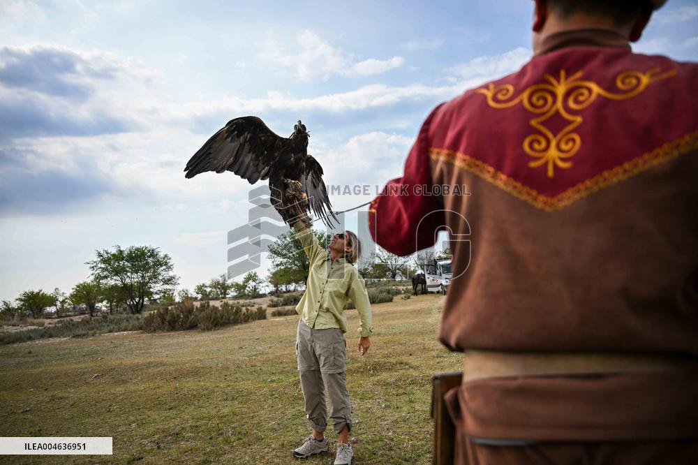 Traditional Hunting Performance in Cholpon-Ata - Kyrgyzstan