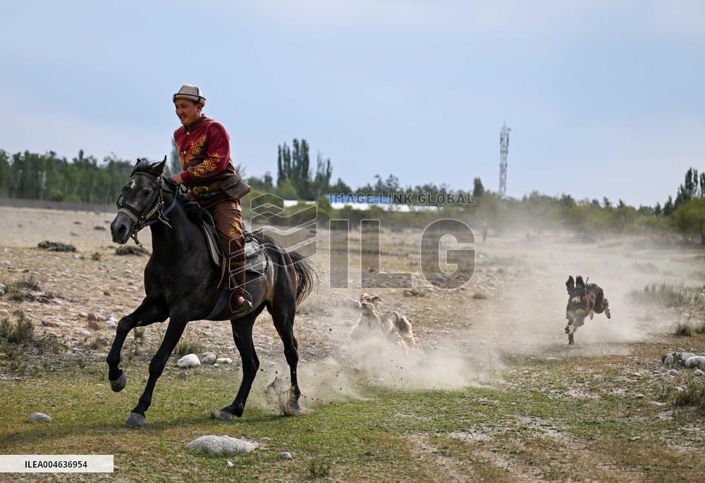 Traditional Hunting Performance in Cholpon-Ata - Kyrgyzstan