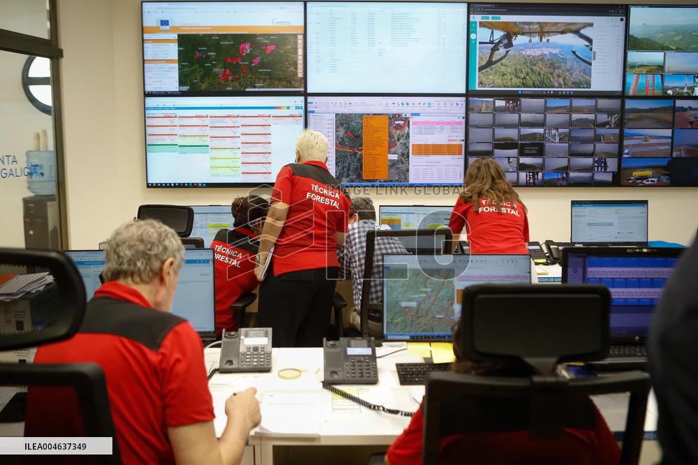 Sanchez visits the Fire Fighting OCC - Galicia