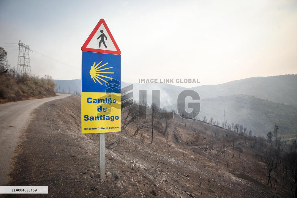 Larouco Fire Crosses Sil River into Lugo - Spain