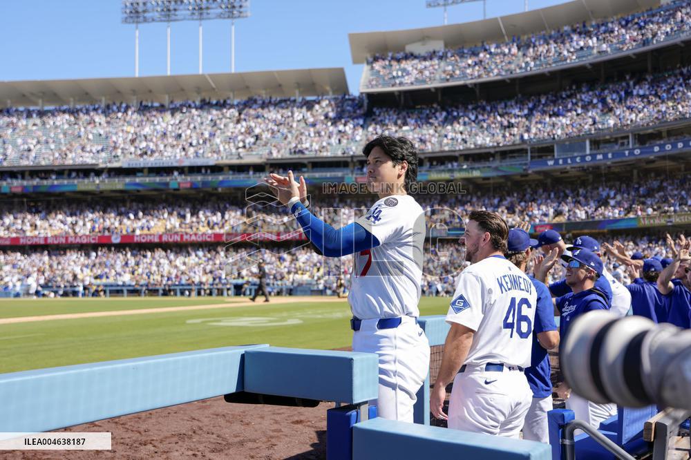 Baseball: Padres vs. Dodgers