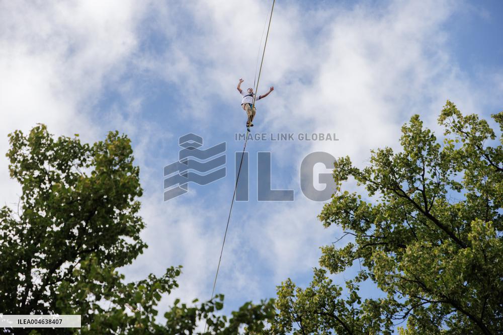 Slacklining in Tallinn Old Town
