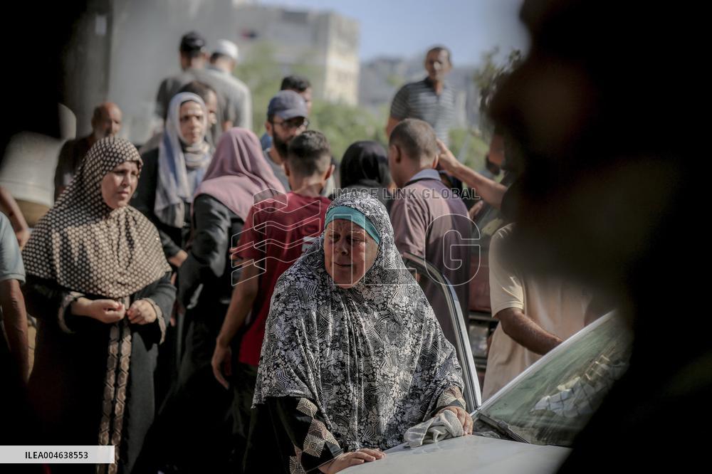 Families Mourn Airstrike Victims - Gaza