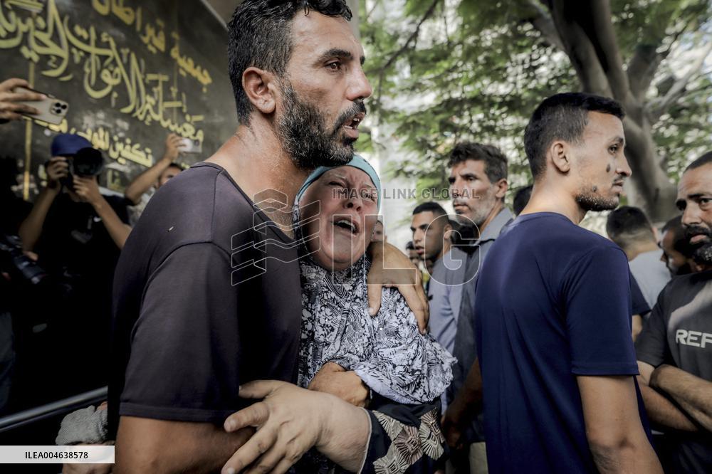 Families Mourn Airstrike Victims - Gaza