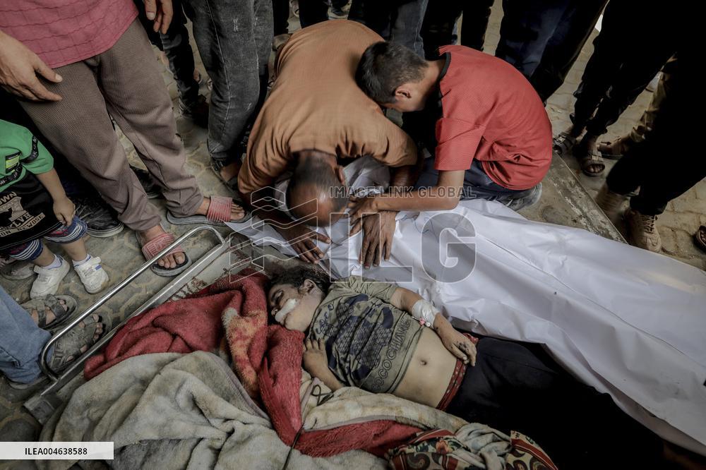 Families Mourn Airstrike Victims - Gaza