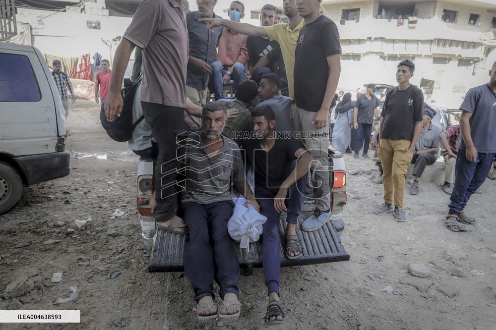 Families Mourn Airstrike Victims - Gaza