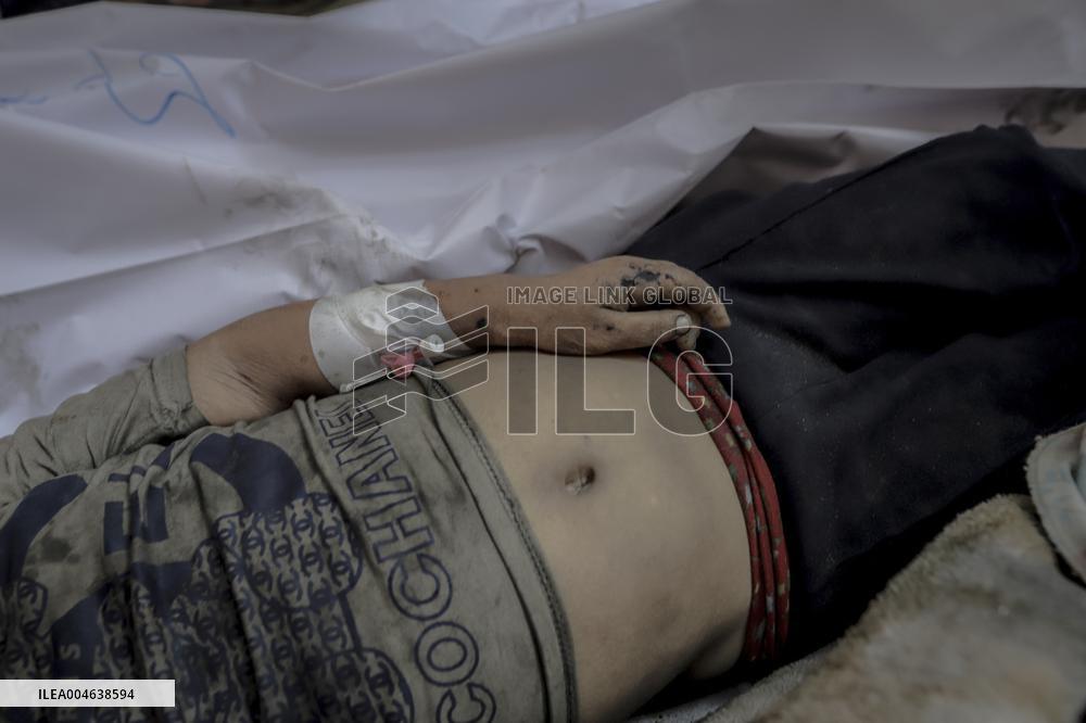 Families Mourn Airstrike Victims - Gaza