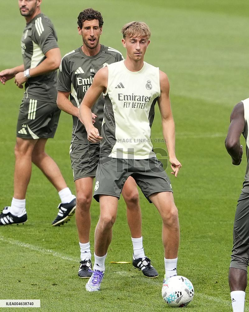 Real Madrid Training Session - Madrid