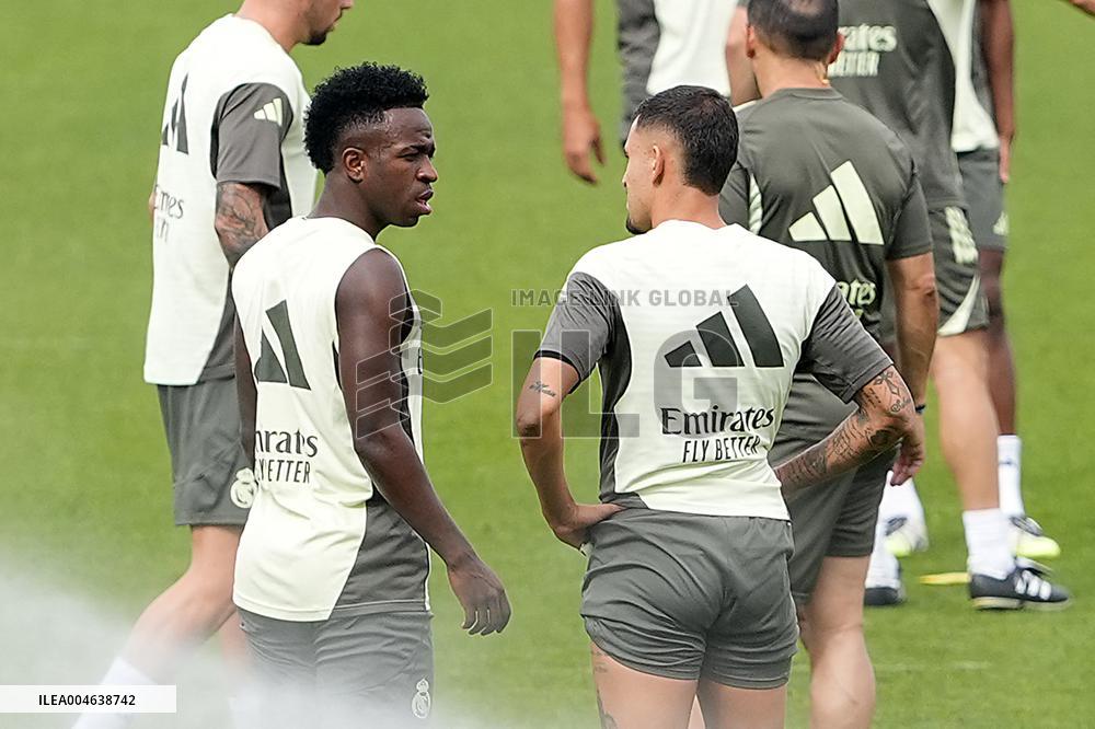 Real Madrid Training Session - Madrid