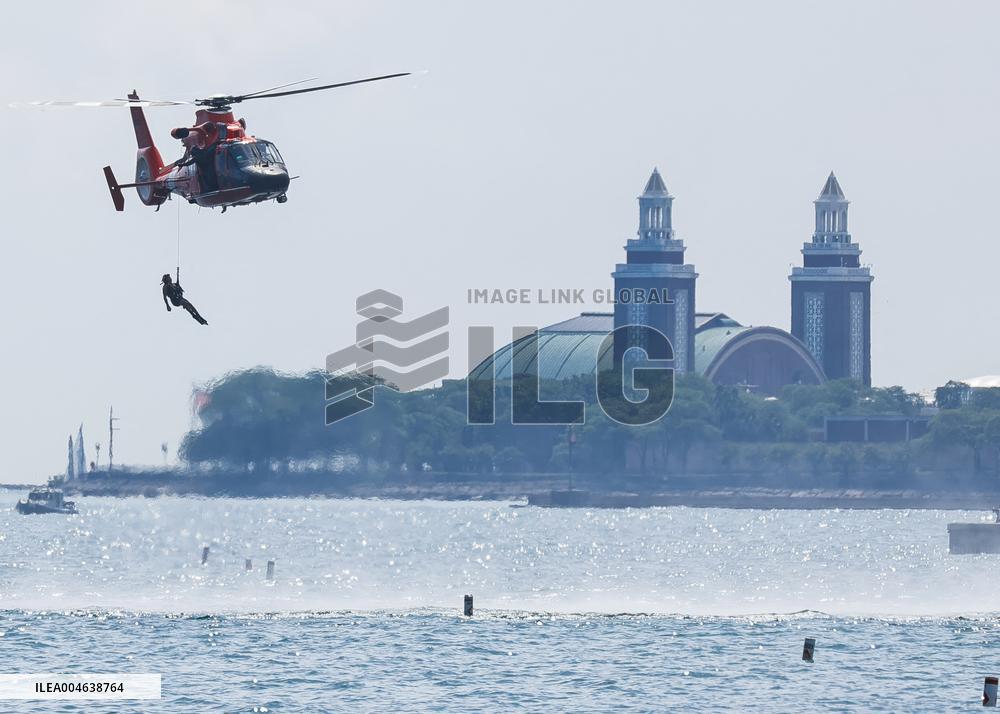 The U.S. Air Force Air Demonstration - Chicago