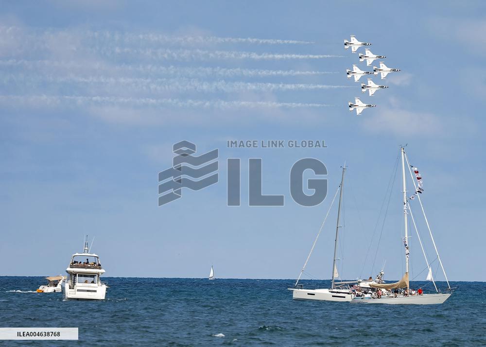 The U.S. Air Force Air Demonstration - Chicago