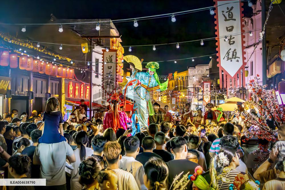 Stilt Walking Performance in Anyang