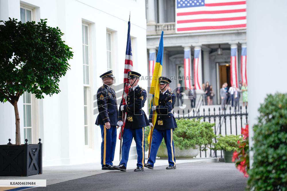 Donald Trump Greets Ukrainian President - Washington