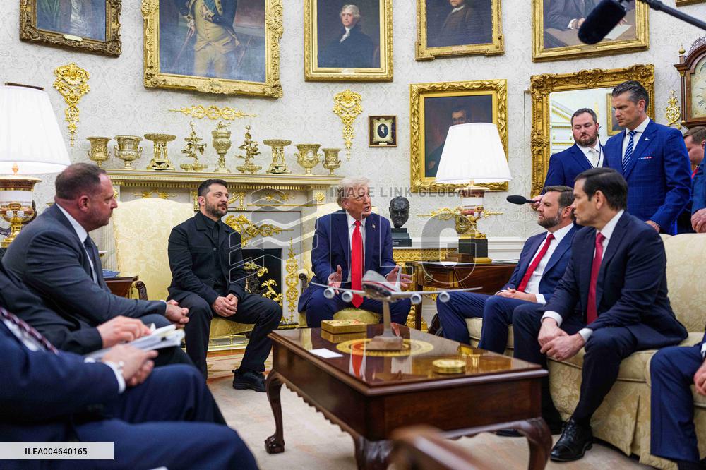 Trump Meets President Zelenskyy of Ukraine and European Leaders