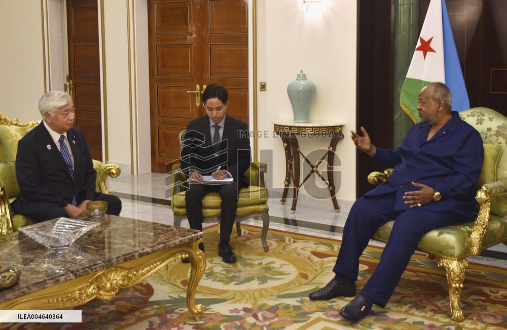 Japan defense minister in Djibouti