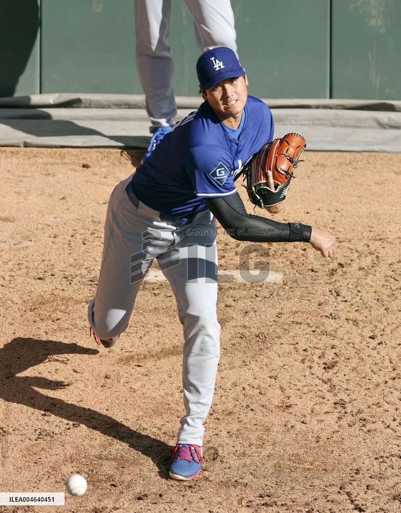 Baseball: Dodgers two-way player Ohtani