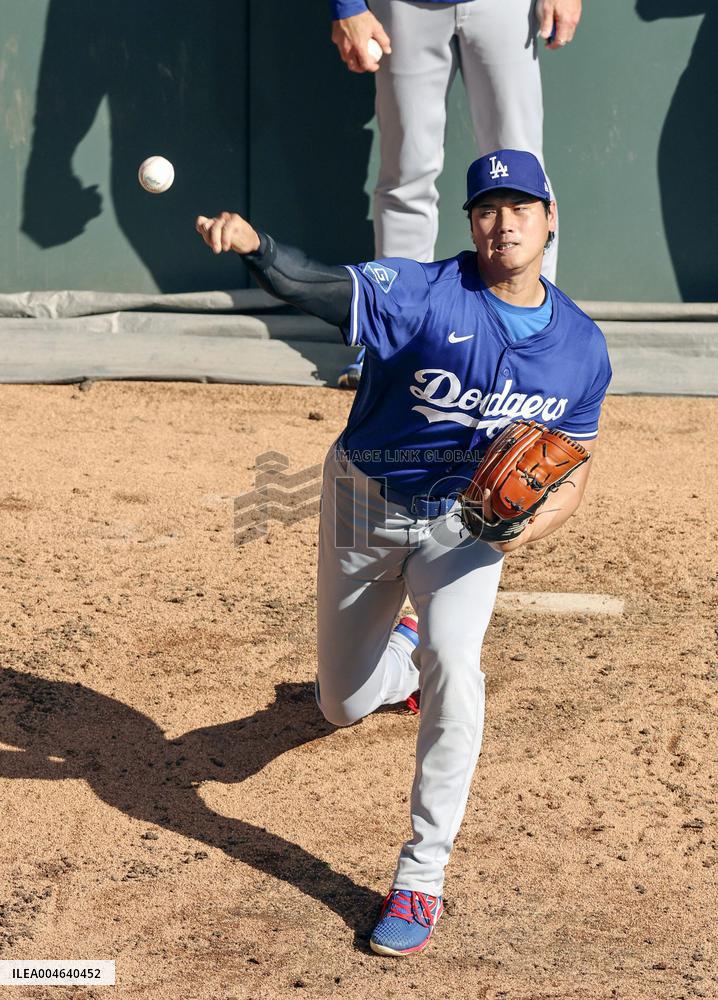 Baseball: Dodgers two-way player Ohtani