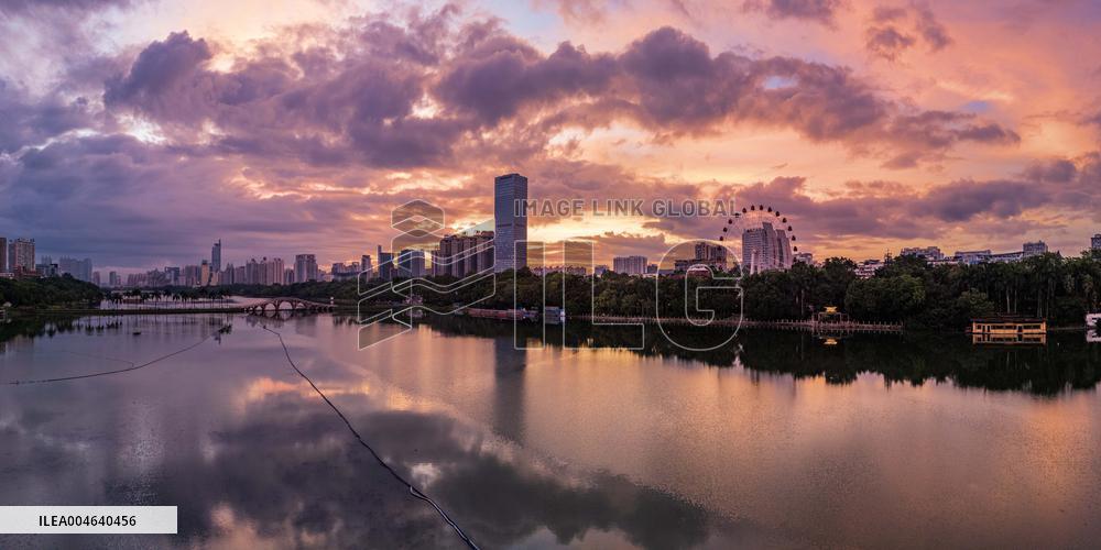 Morning Glow And Ethereal Adveling Fog in Nanjing