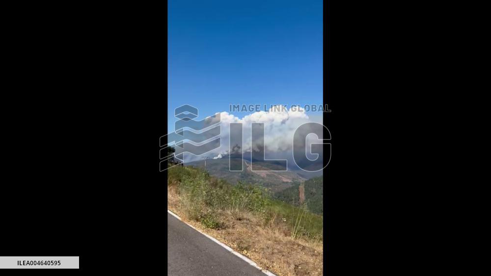 Spain: Wildfires Force Tens of Thousands to Evacuate in Northwestern Regions