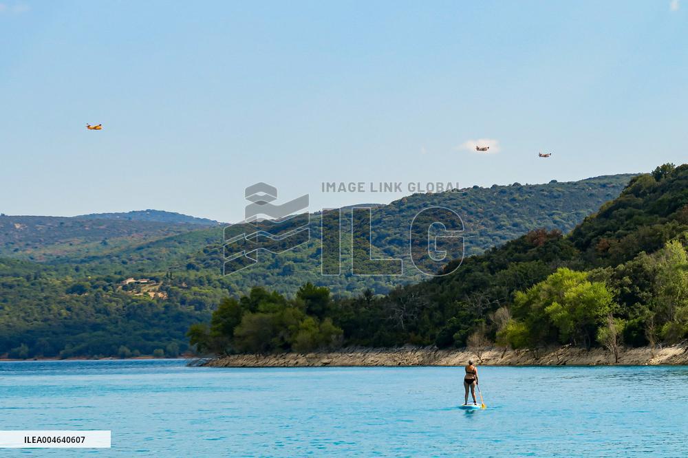 Wildfire in Petit Bessillon Massif Controlled After Major Response Effort - France