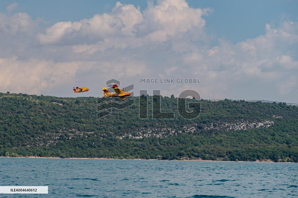 Wildfire in Petit Bessillon Massif Controlled After Major Response Effort - France