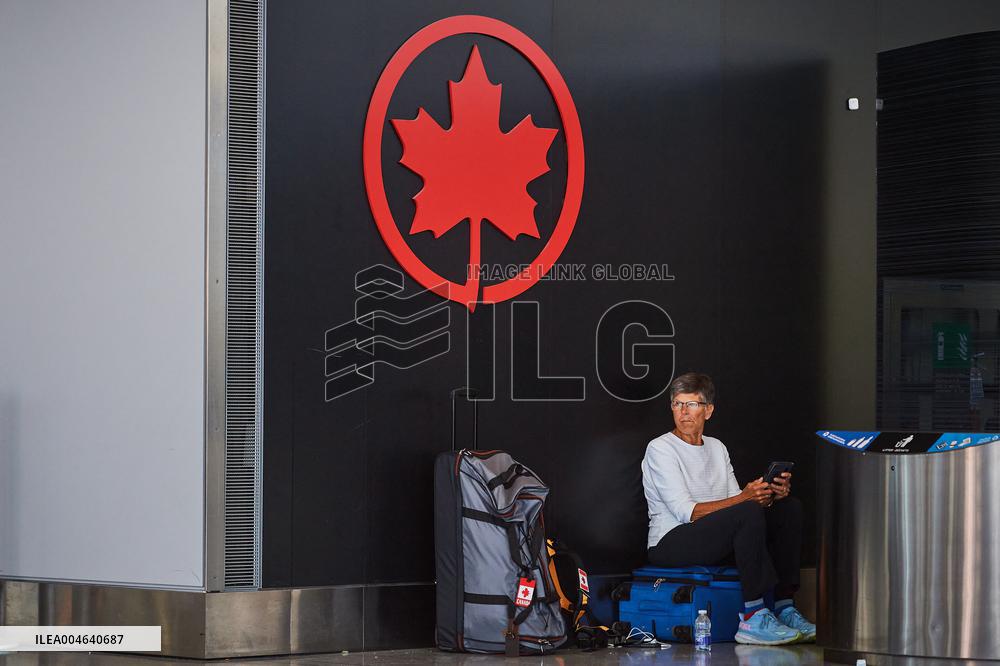 Air Canada The Social Movement Grows - Canada