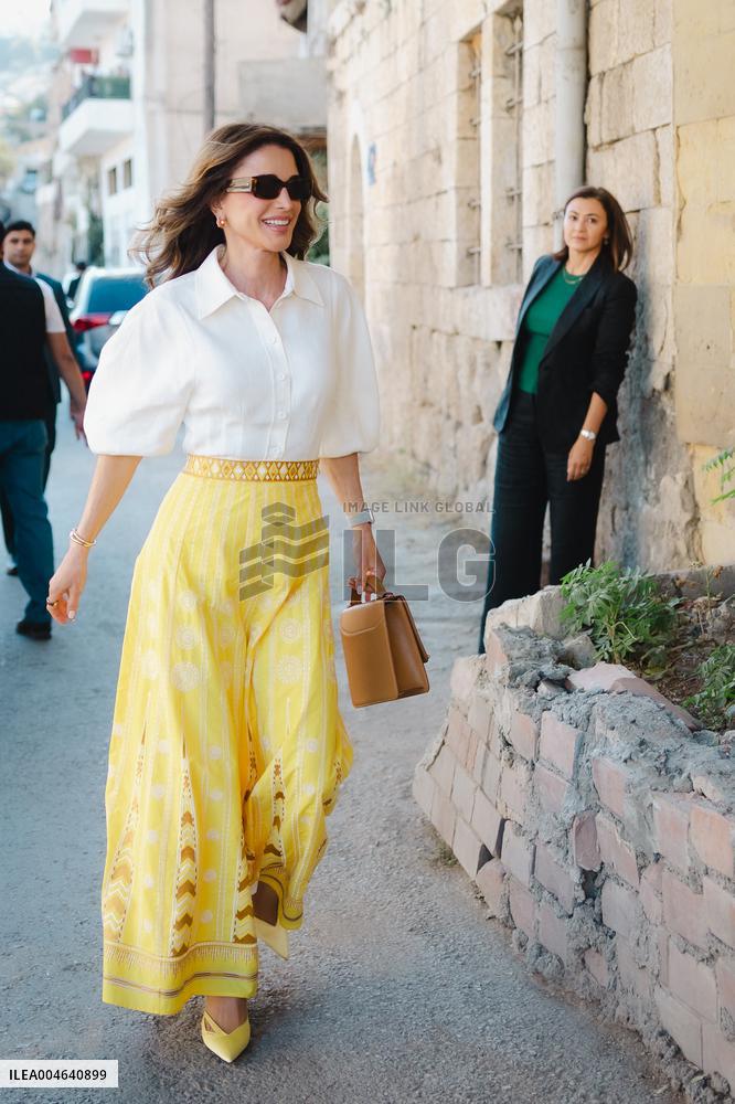 Queen Rania Visits Various Initiatives - Al Salt