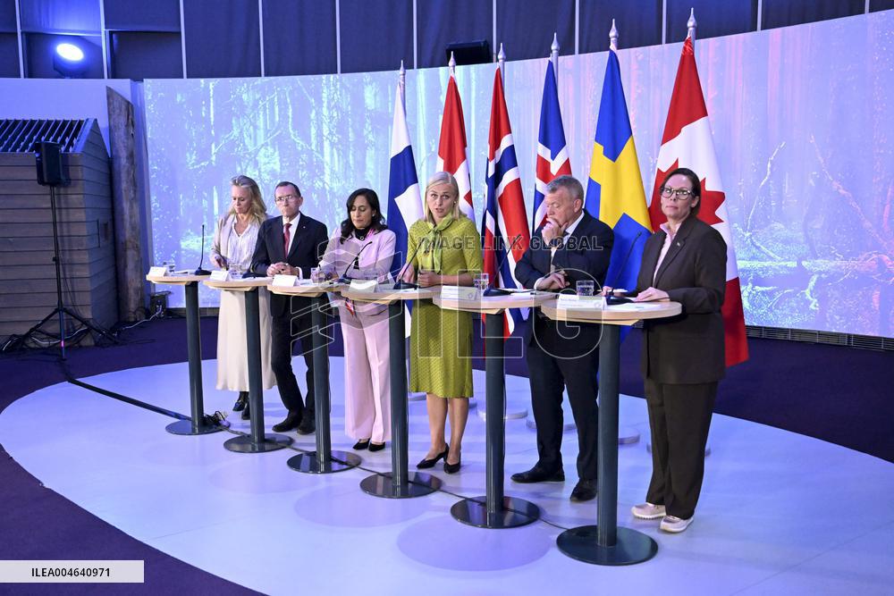 Pohjoismaiden ulkoministereiden ja Kanadan ulkoministerin tiedotustilaisuus