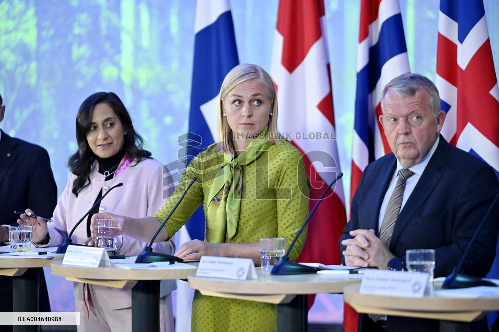 Pohjoismaiden ulkoministereiden ja Kanadan ulkoministerin tiedotustilaisuus